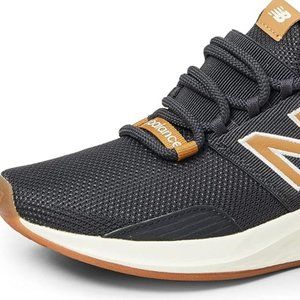 New Balance Womens Fresh Foam Roav Running Shoe - Size 7.5 - Gray - Phantom